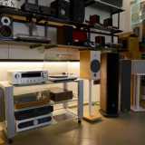 ...della tedesca Canton, dell�inglese Q Acoustics e della francese Focal. Pezzi che costano anche migliaia di euro